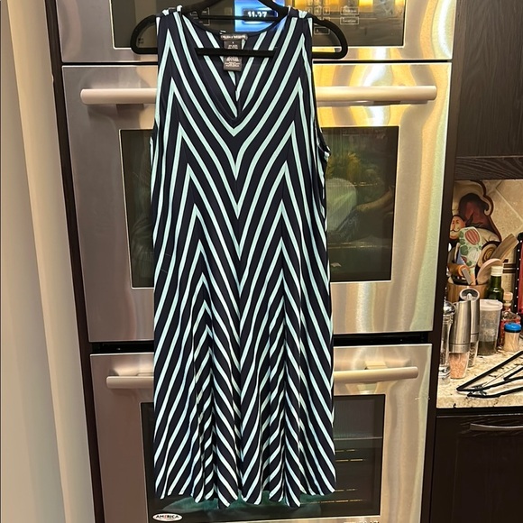 Chelsea & Theodore Blue and Black‎ Sleeveless Midi Sundress - Picture 1 of 3